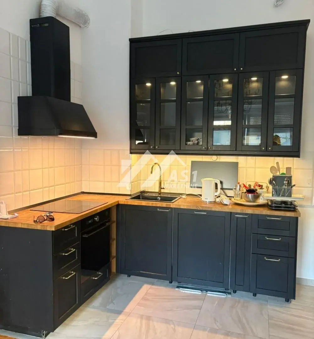 Izdavanje, trosoban stan, 70m², Grbavica, Novi Sad Sve Podlokacije