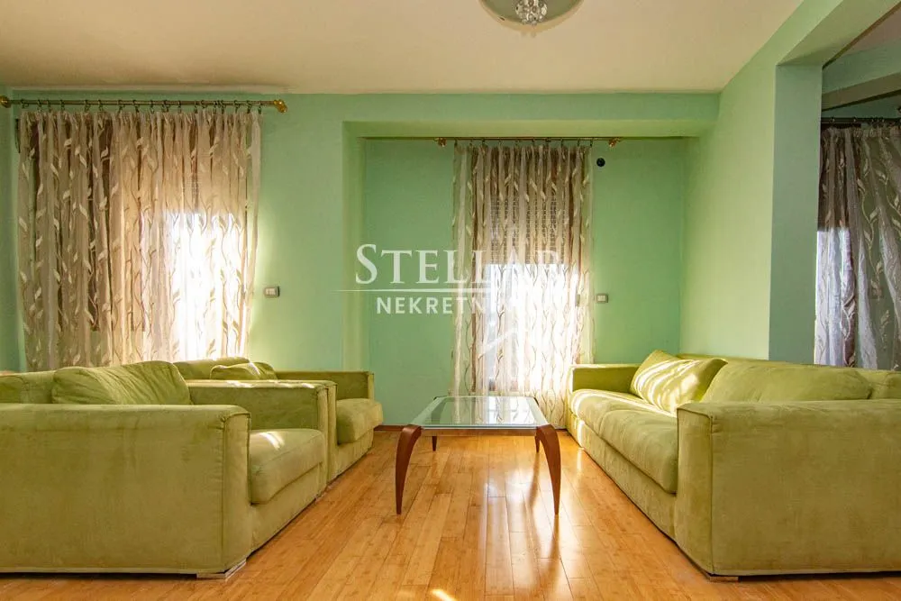 Sale, four bedroom apartment, 193m², Kruševac, Podgorica