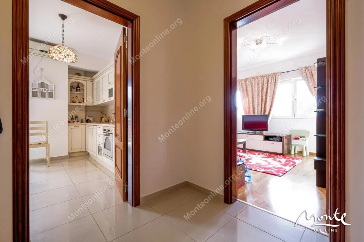 Prodaja, jednosoban stan, 64m², Budva, Crna Gora