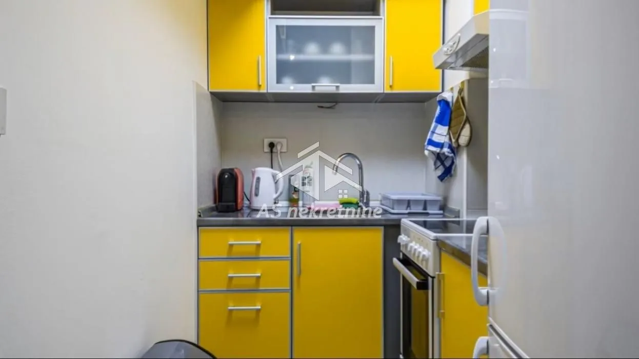 Izdavanje, dvosoban stan, 42m², Vukov Spomenik, Zvezdara Sve Podlokacije