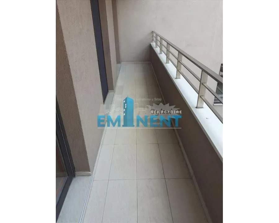 Izdavanje, trosoban stan, 90m², Vračar Sve Podlokacije, Beograd