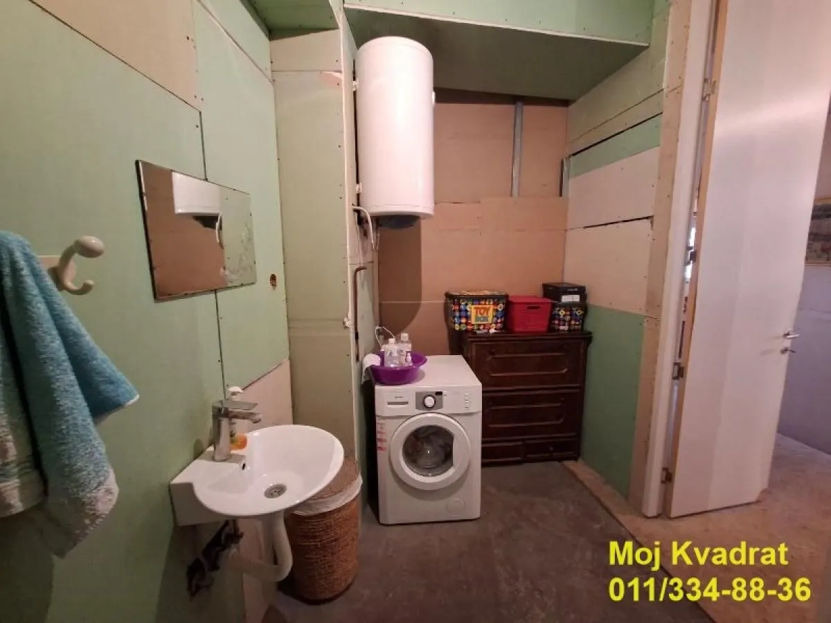 Sale, two bedroom apartment, 86m², Kalenić Pijaca, Vračar Sve Podlokacije