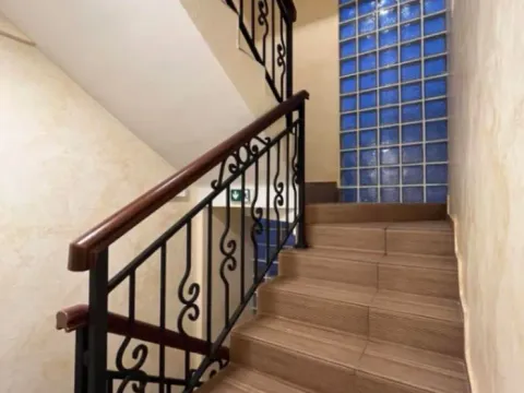 Sale, five bedroom apartment, 200m², Centar, Kolašin - image 2