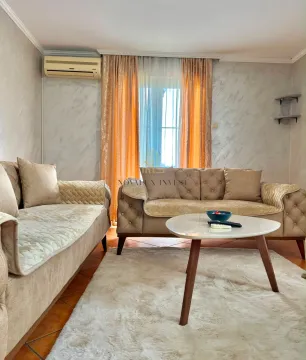 Izdavanje, kuća, 200m², Gornja Gorica, Podgorica - image 8