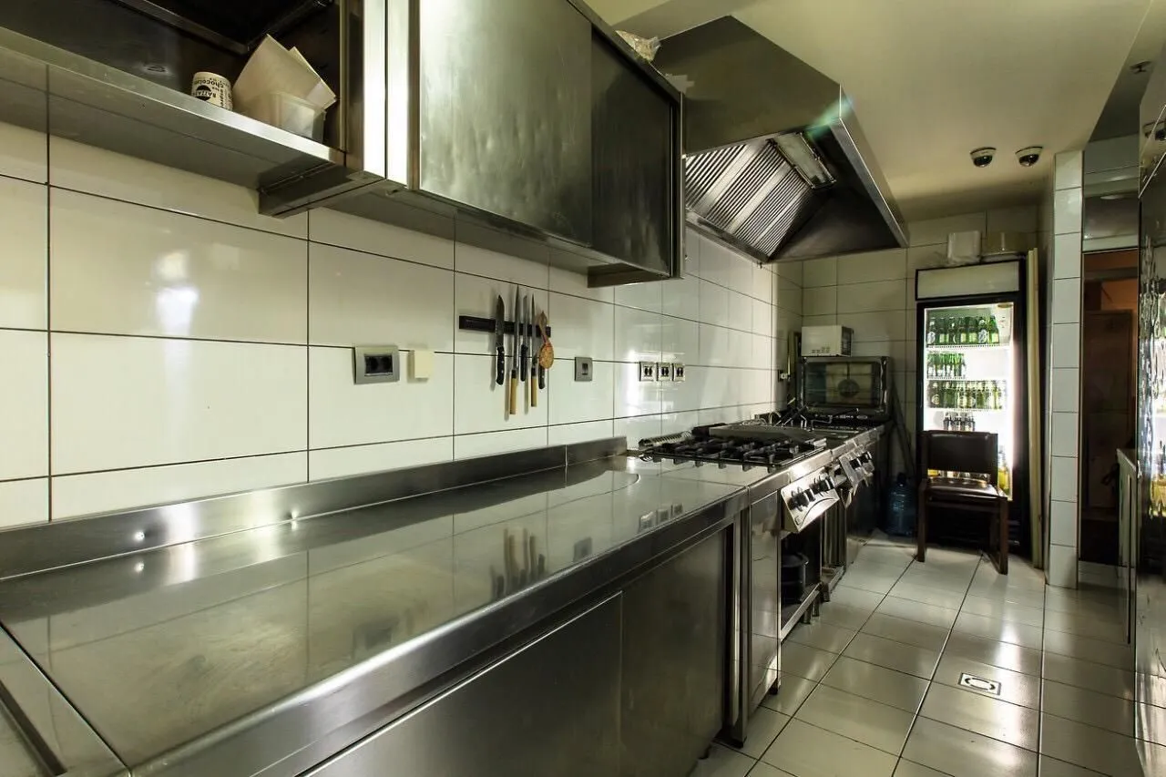 Prodaja, poslovni prostor, 145m², Budva, Crna Gora