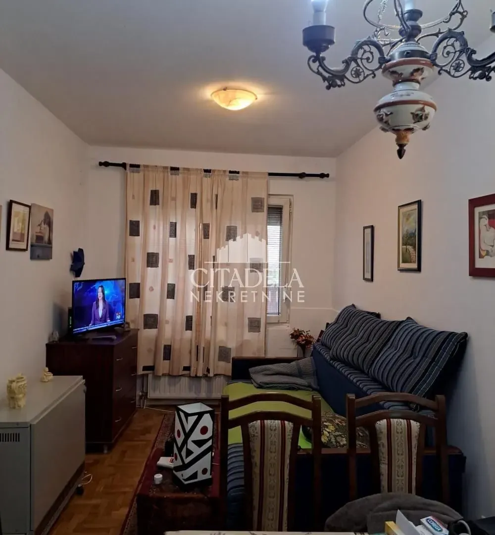 Prodaja, jednosoban stan, 28m², Kneževac, Beograd