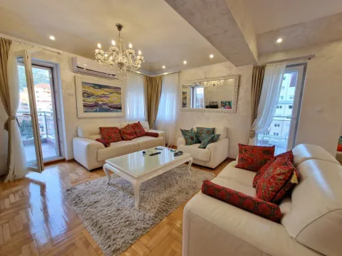 Sale, two bedroom apartment, 90m², Budva, Crna Gora - image 9