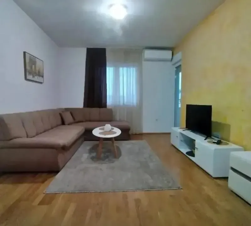 Rent, one bedroom apartment, 45m², Stari Aerodrom, Podgorica