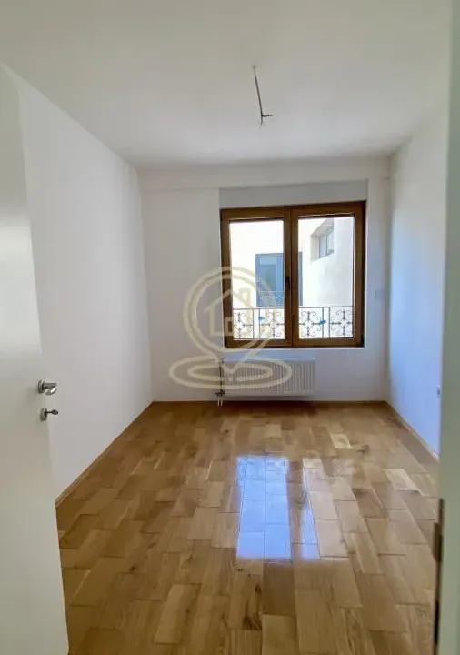 Prodaja, četvorosoban stan, 92m², Crveni Pevac, Niš