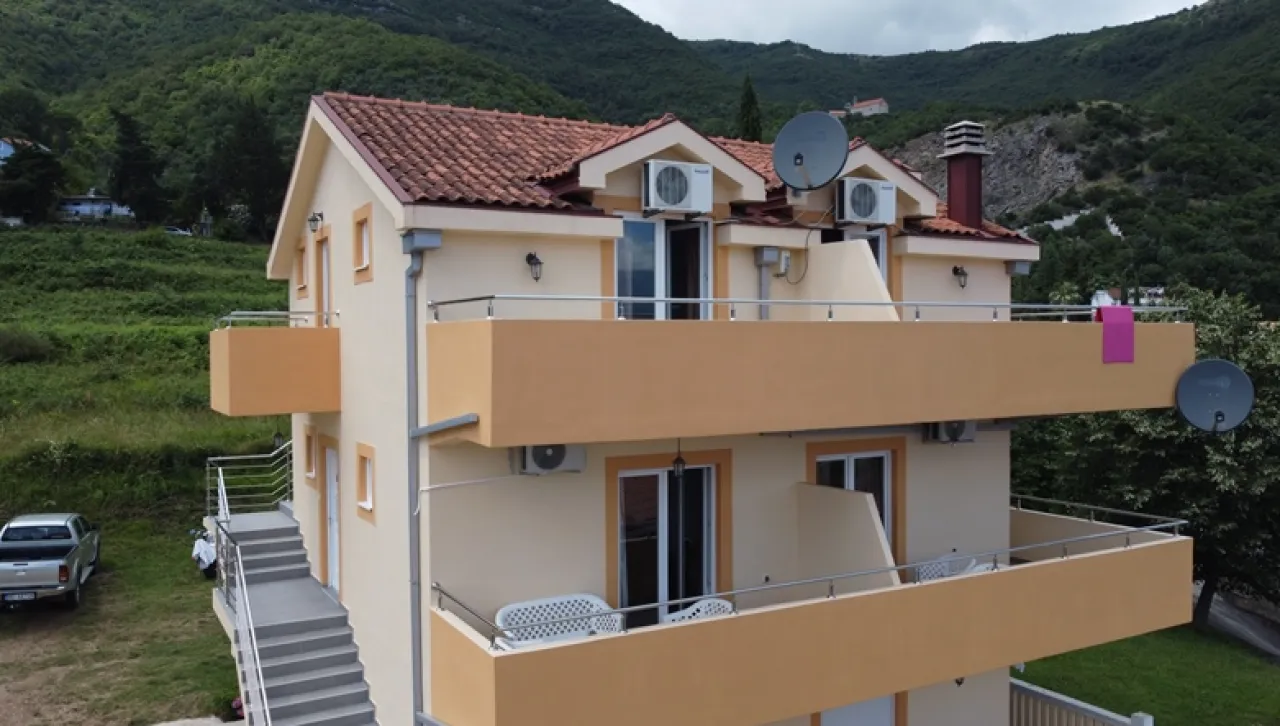 Prodaja, kuća, 276m², Baošići, Herceg Novi