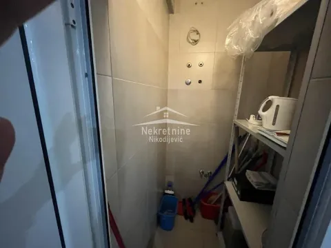 Izdavanje, poslovni prostor, 250m², Batajnica, Beograd - image 14