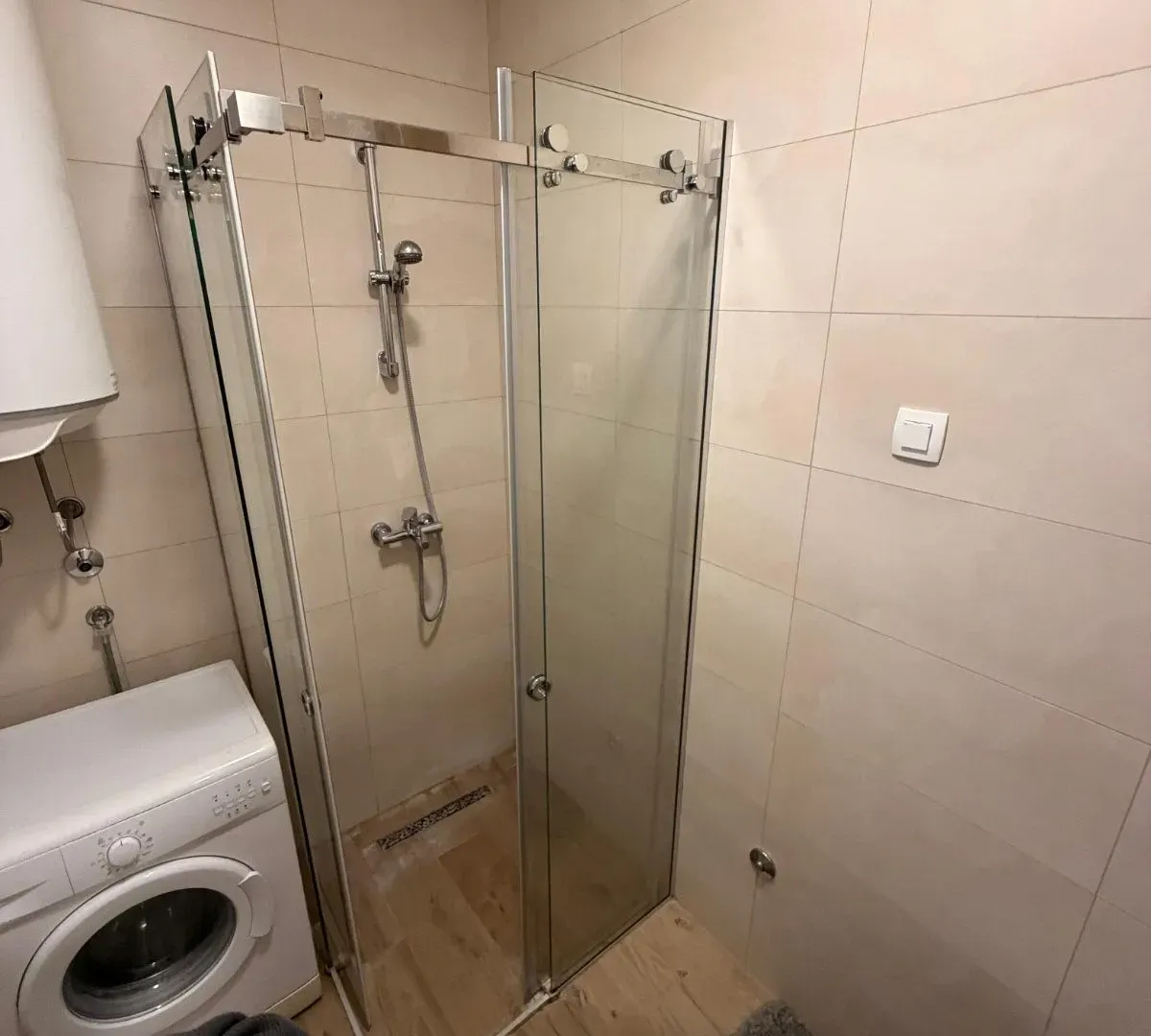 Izdavanje, jednosoban stan, 42m², Zabjelo, Podgorica