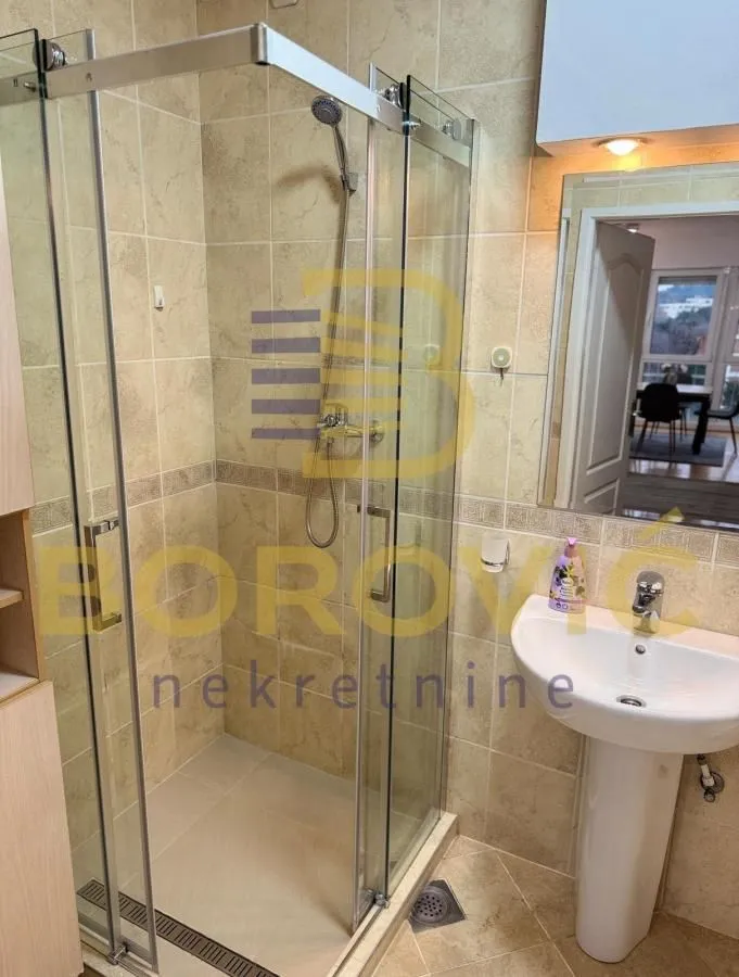Sale, two bedroom apartment, 64m², Savski Venac, Beograd