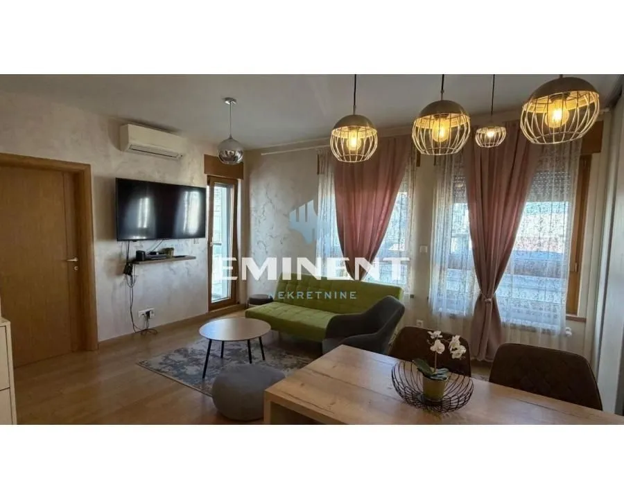 Rent, apartment, 41m², Južni Bulevar, Vračar Sve Podlokacije
