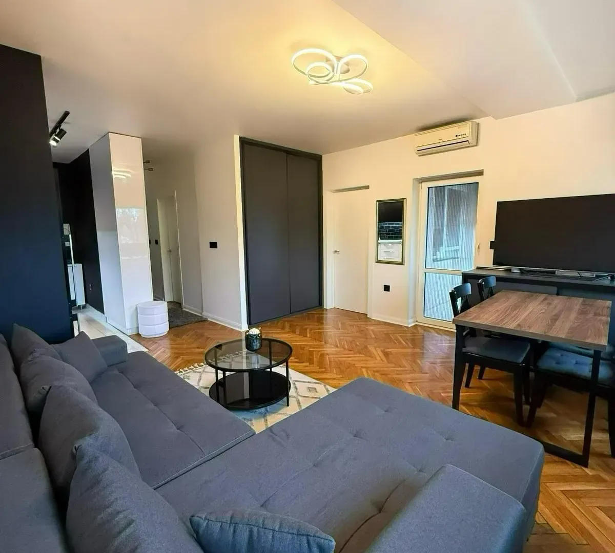 Prodaja, dvosoban stan, 48m², Grbavica, Novi Sad Sve Podlokacije