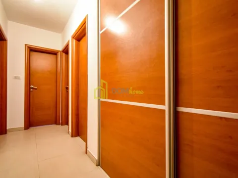 Prodaja, dvosoban stan, 52m², Stari Aerodrom, Podgorica - image 5