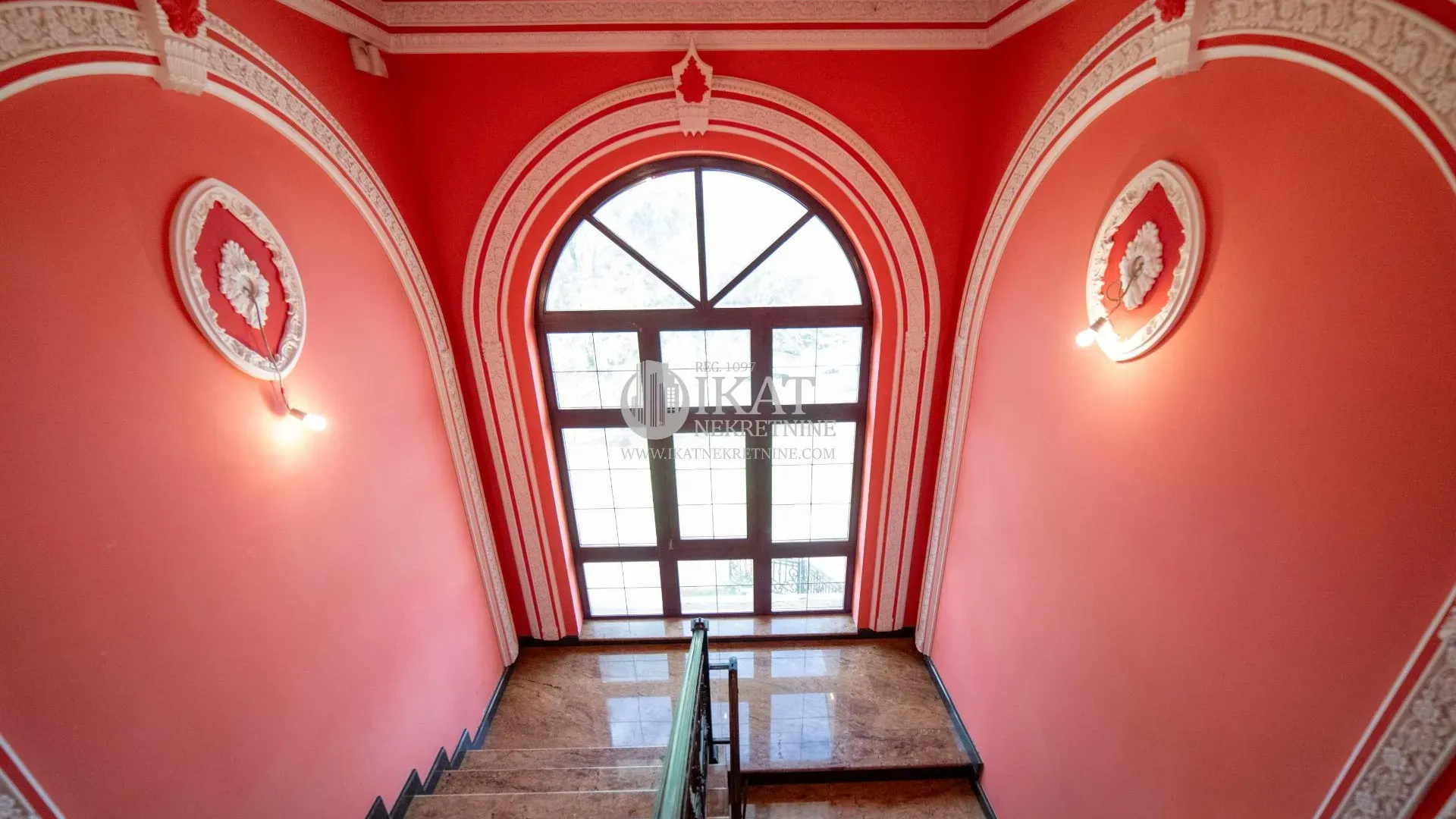 Sale, office space, 1200m², Palić, Subotica