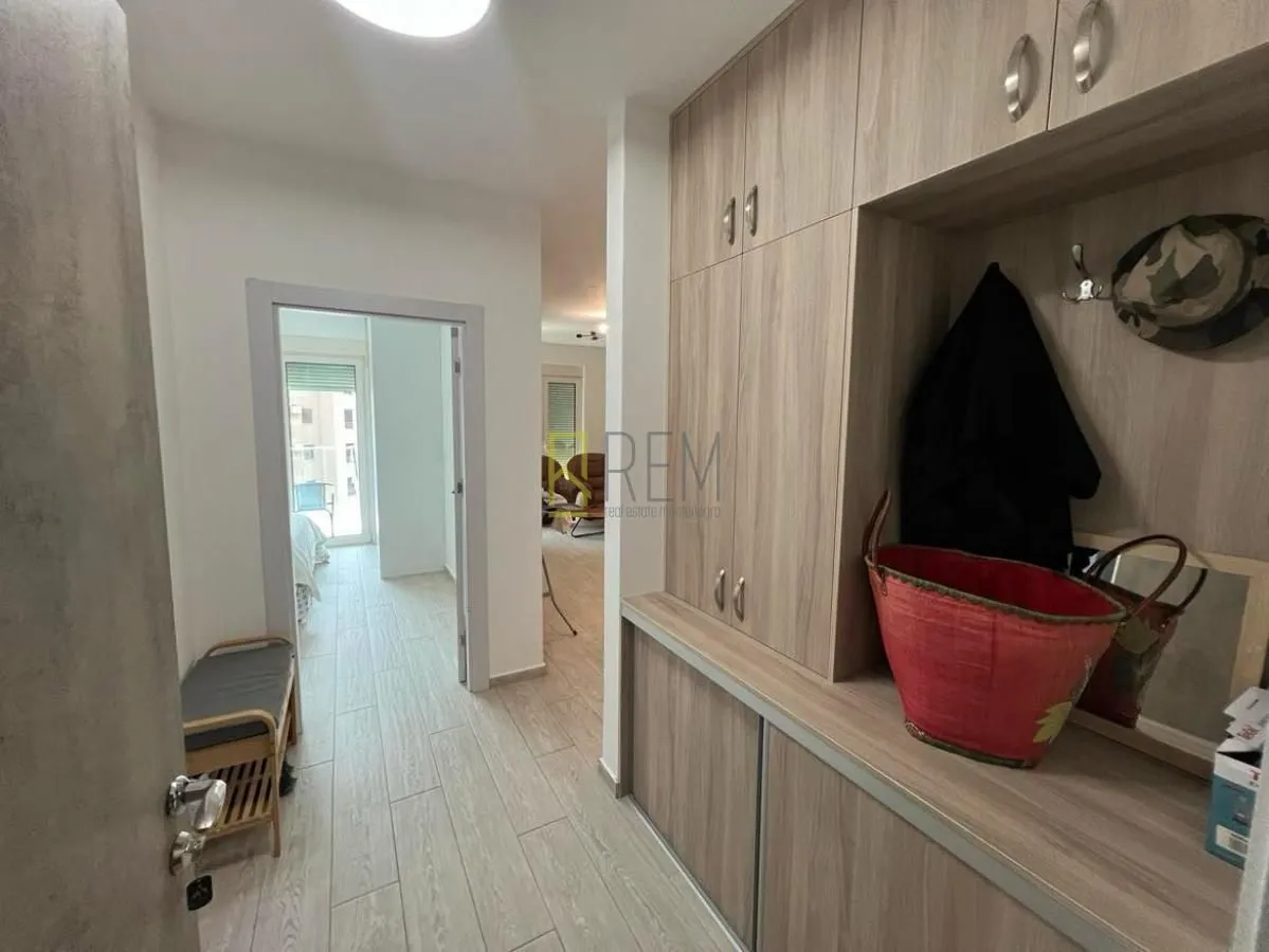 Sale, two bedroom apartment, 90m², Bečići, Budva