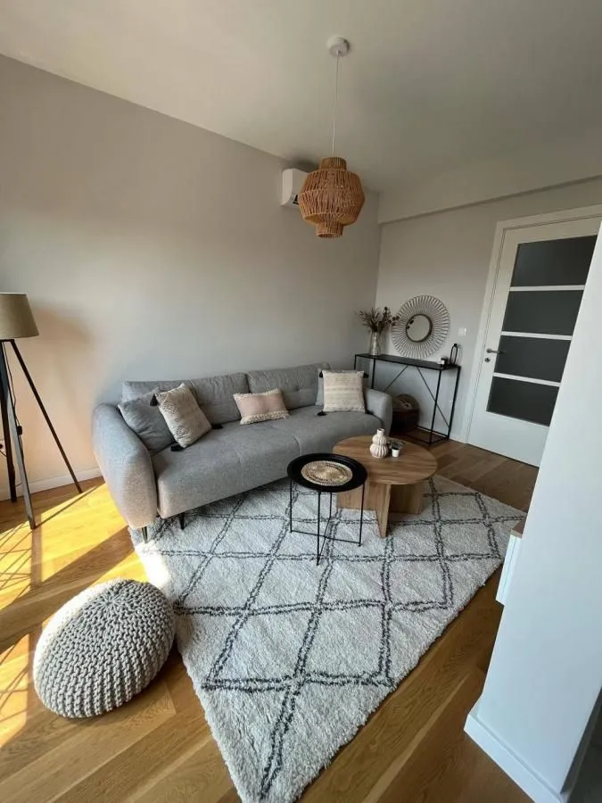 Rent, two bedroom apartment, 70m², Tivat, Crna Gora