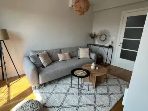 Izdavanje, dvosoban stan, 70m², Tivat, Crna Gora - image 8