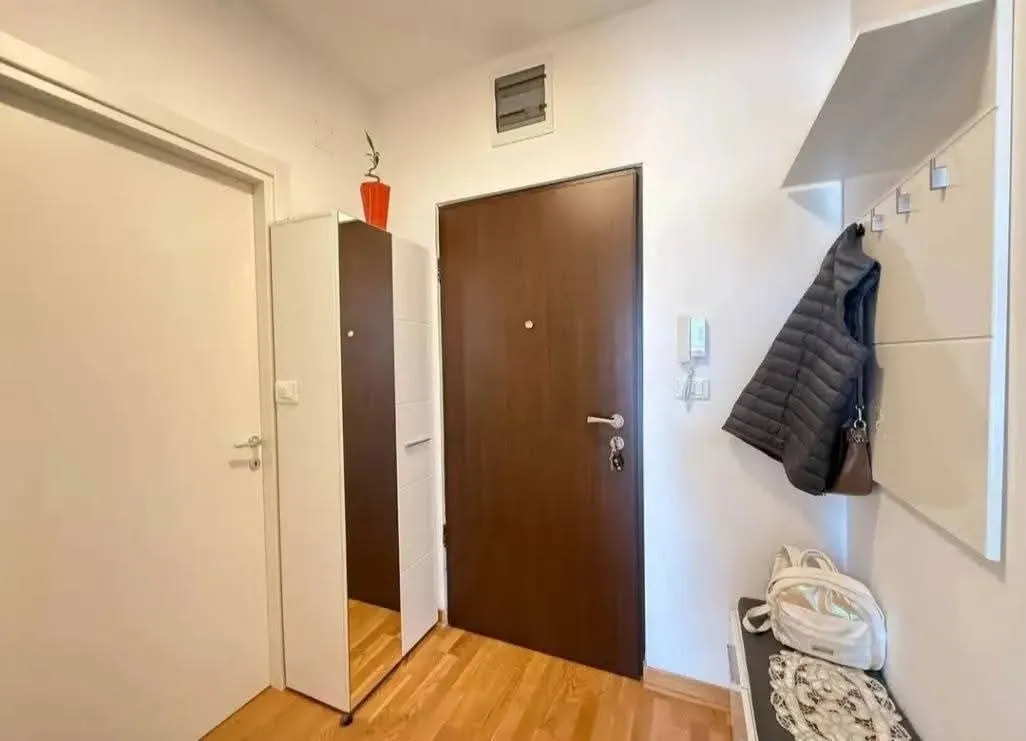Rent, one bedroom apartment, 45m², City Kej, Podgorica
