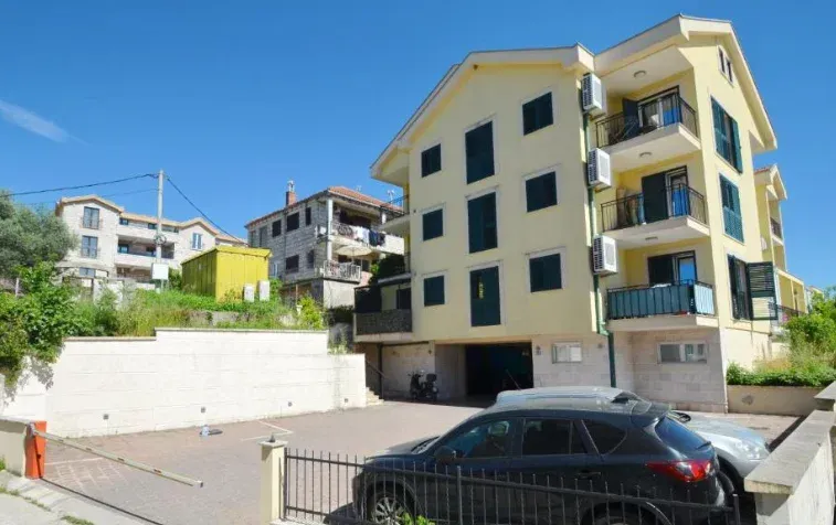 Sale, apartment, 58m², Tivat, Crna Gora