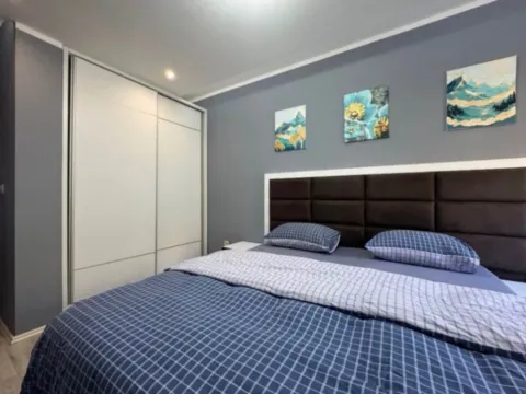 Izdavanje, trosoban stan, 90m², Budva okolina, Budva - image 6