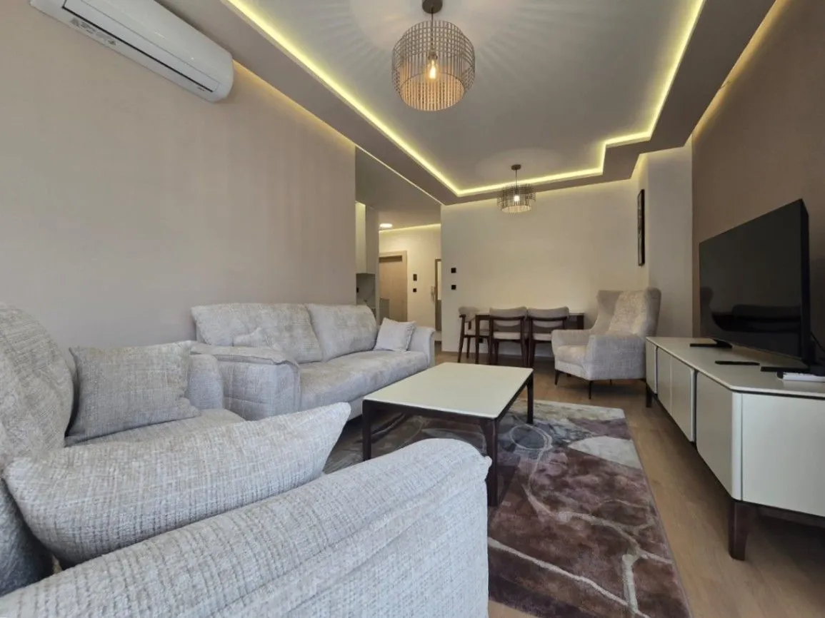 Izdavanje, dvosoban stan, 68m², Pobrežje, Podgorica