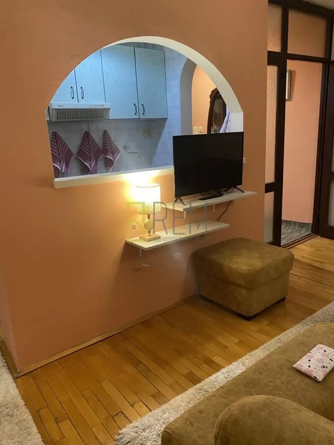 Rent, one bedroom apartment, 42m², Blok 5, Podgorica