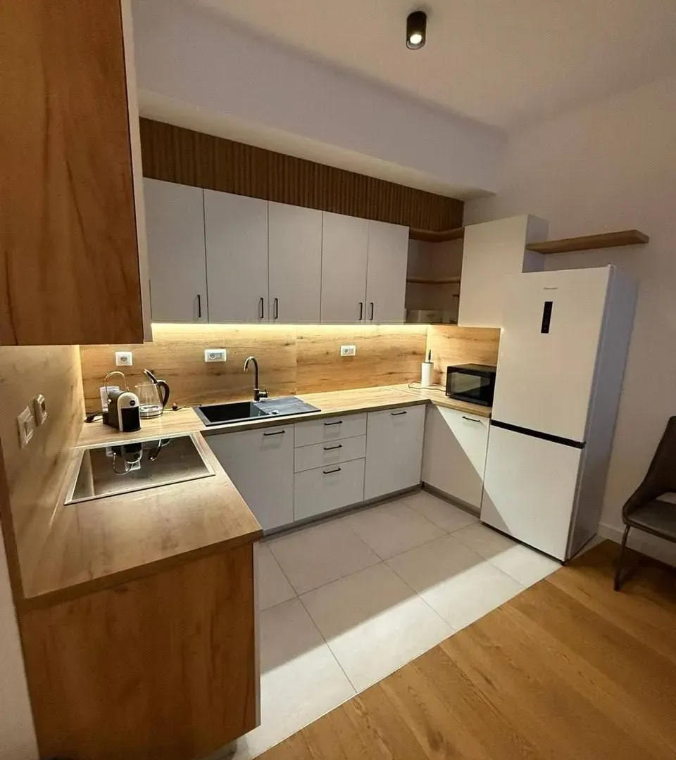 Prodaja, dvosoban stan, 80m², Centar, Bar