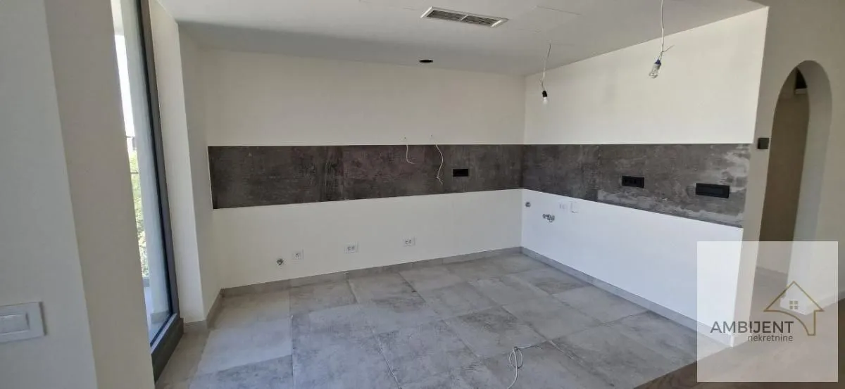 Sale, three bedroom apartment, 133m², Autokomanda, Voždovac Sve Podlokacije