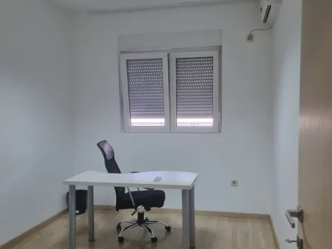 Izdavanje, stan, 75m², City Kvart, Podgorica - image 9