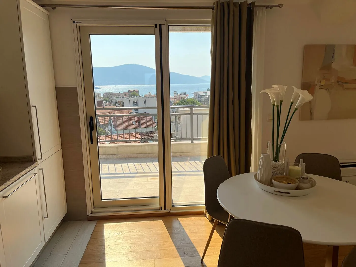 Prodaja, trosoban stan, 99m², Kalimanj, Tivat