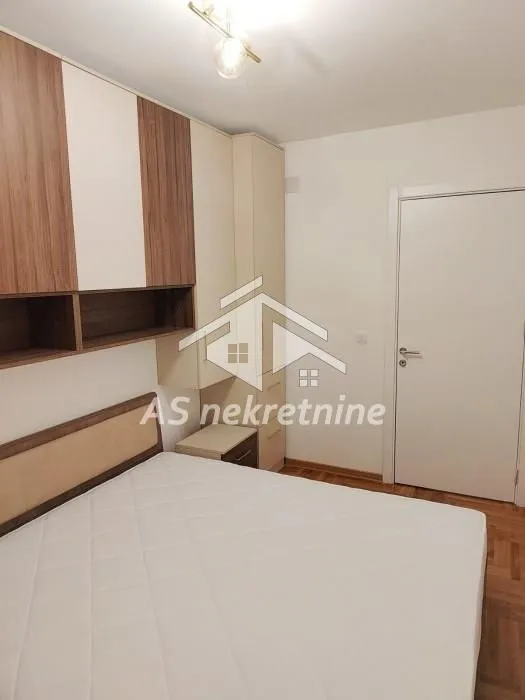 Izdavanje, četvorosoban stan, 79m², Banjica, Voždovac Sve Podlokacije
