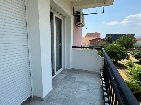Rent, two bedroom apartment, 75m², Gornja Gorica, Podgorica - image 8