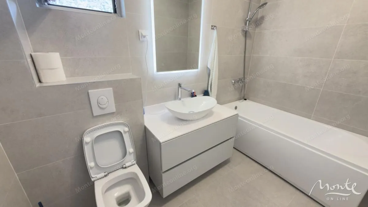 Sale, three bedroom apartment, 104m², Bečići, Budva