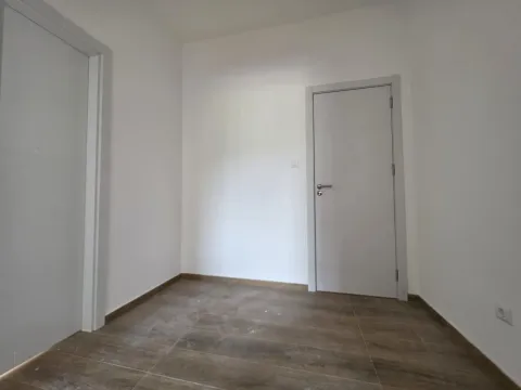 Rent, apartment, 64m², Tološi, Podgorica - image 9