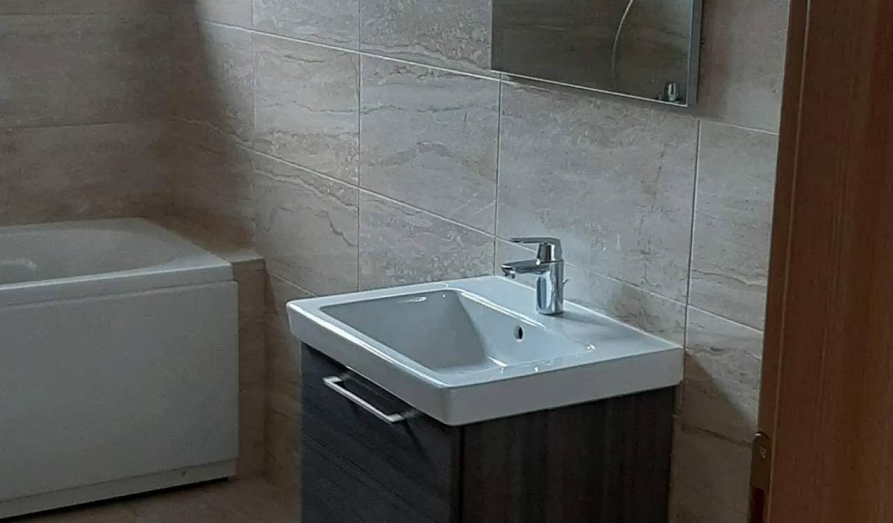 Prodaja, četvorosoban stan, 171m², Dobrota, Kotor