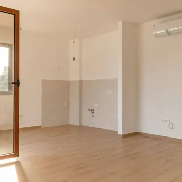 Sale, two bedroom apartment, 73m², Centar, Budva - image 8