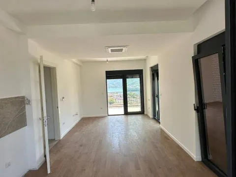 Prodaja, dvosoban stan, 72m², Dobrota, Kotor - image 5