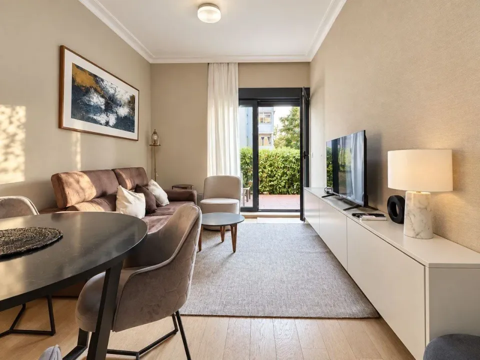 Rent, one bedroom apartment, 35m², Tivat, Crna Gora