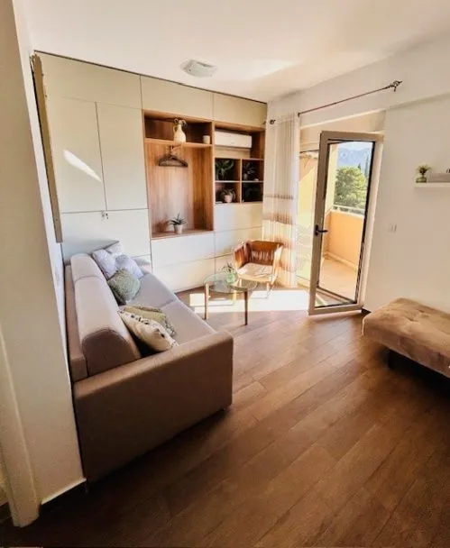 Rent, studio apartment, 25m², Bečići, Budva