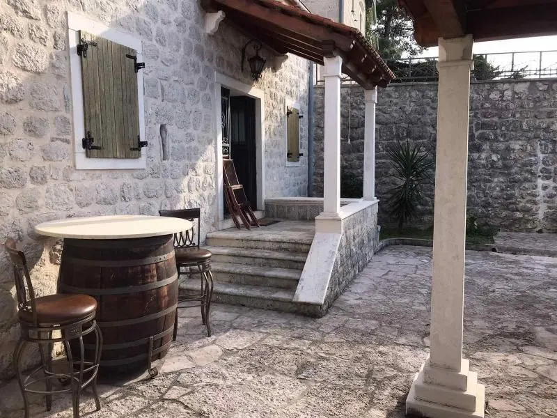 Sale, house, 192m², Kotor, Crna Gora