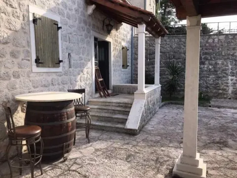 Sale, house, 192m², Kotor, Crna Gora - image 2