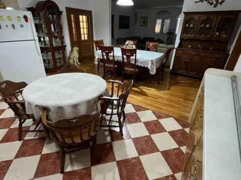 Rent, house, 400m², Zlatica, Podgorica - image 4