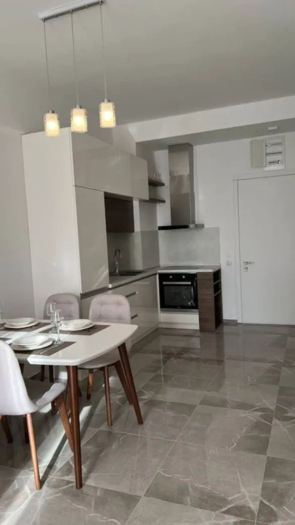Rent, one bedroom apartment, 60m², Bečići, Budva