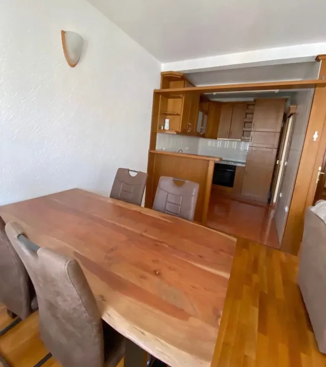 Izdavanje, dvosoban stan, 80m², Ljubović, Podgorica