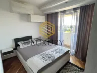 Prodaja, dvosoban stan, 90m², Kod Big Fashion-a, Podgorica - image 4