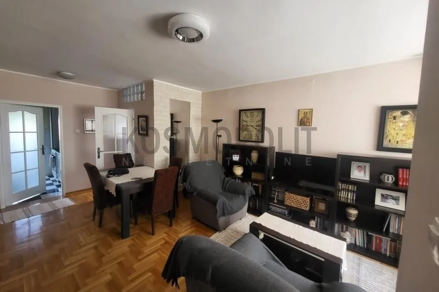 Prodaja, trosoban stan, 88m², Petlovo Brdo, Beograd