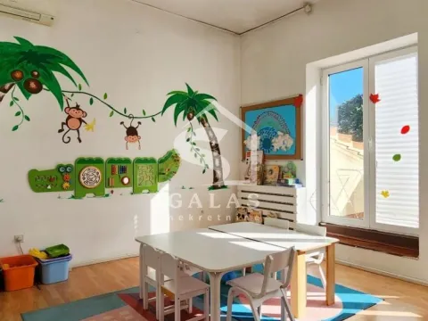 Sale, house, 343m², Neimar, Vračar Sve Podlokacije